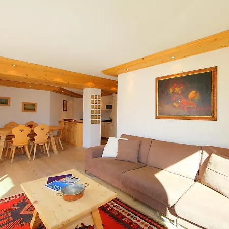 Chesa Sul Muot Apartment *